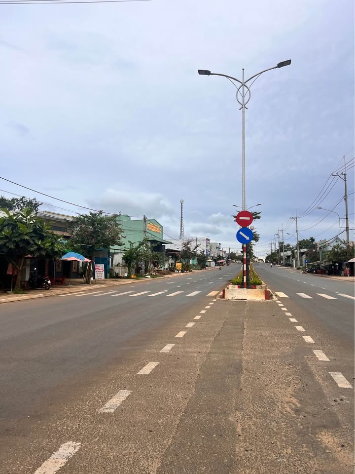 Đất thổ cư Hẻm 121 Lê Đại Hành 290m² giá 900 triệu - Đường ô tô thuận tiện!