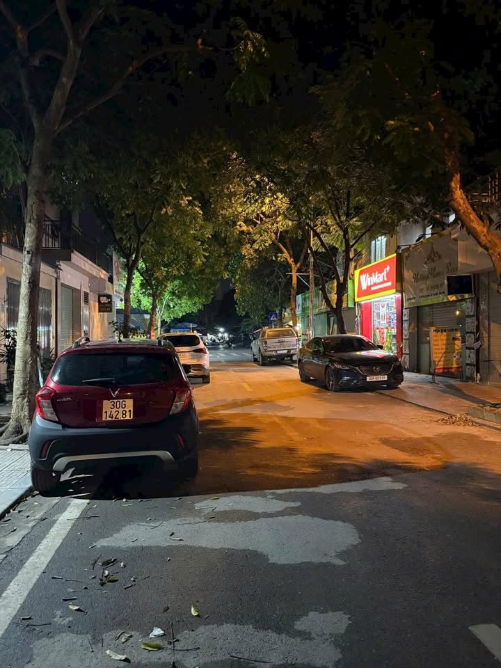 Shophouse Khu Đô Thị Văn Phú Hà Đông 78m² giá 19 tỷ - Kinh doanh đỉnh cao!