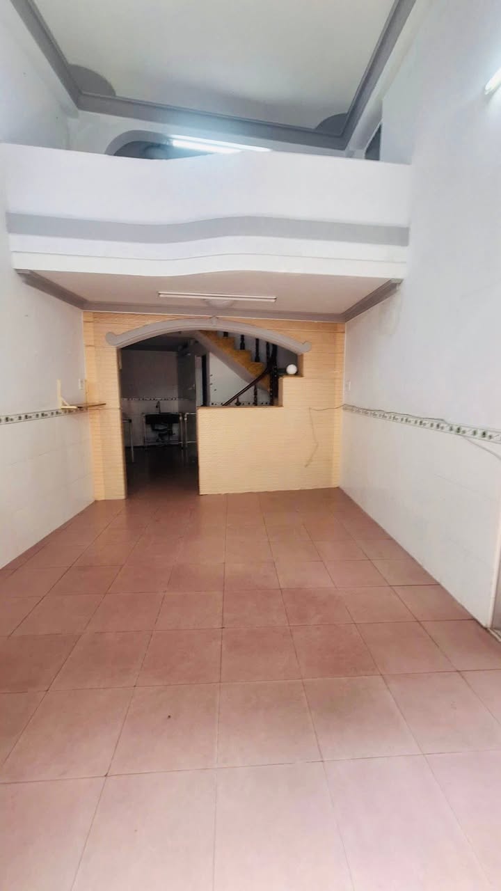 Nhà cho thuê hẻm Thành Mỹ Tân Bình 35m² giá 10 triệu - Gần chợ và trường học!