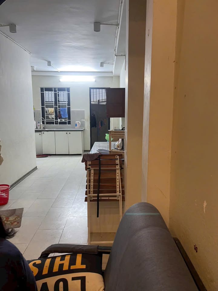 Nhà cấp 4 có gác xép tại phường Đồng Tiến 52m² giá 1.4 tỷ - Sẵn sàng vào ở!