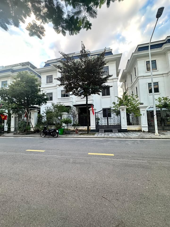 Biệt thự cho thuê tại KĐT VCI, Vĩnh Phúc - 4 phòng ngủ đẹp, giá thỏa thuận