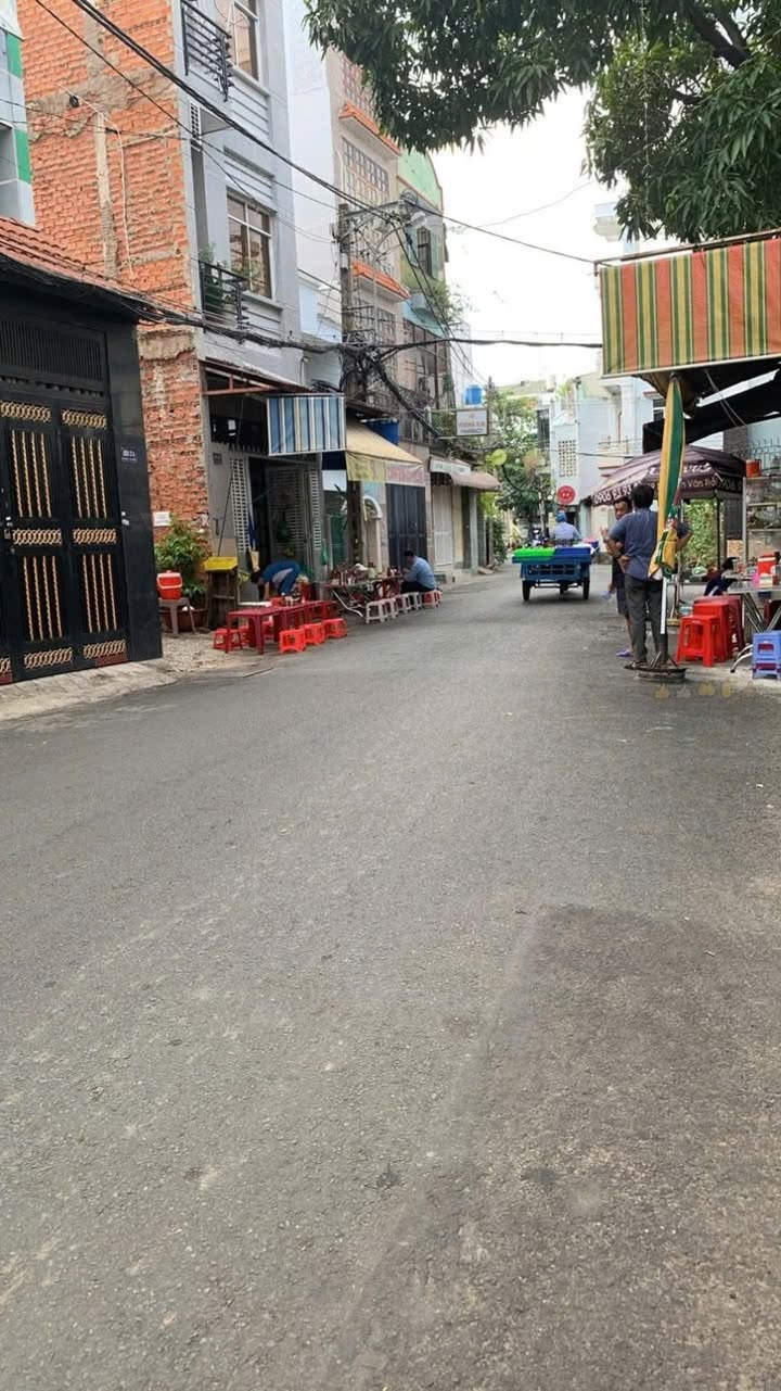 Căn hộ dịch vụ tại Lý Thường Kiệt, Tân Phú 220m² giá 12 tỷ - Đầu tư sinh lời ngay!