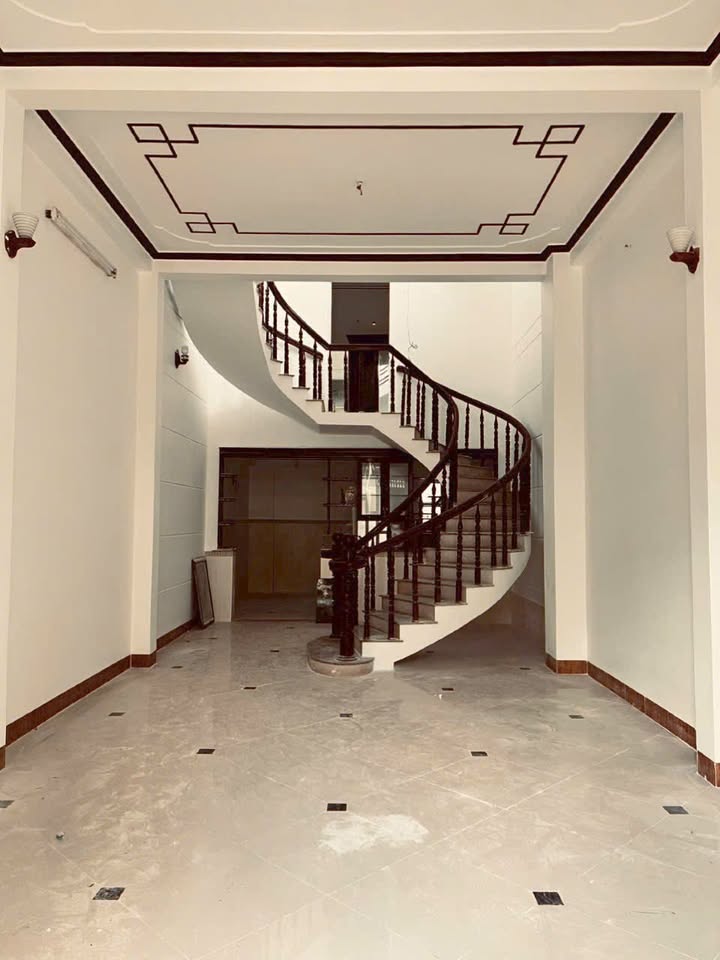 Nhà cho thuê nguyên căn đường Tô Hiến Thành, Cà Mau 78m² - Thuận tiện sinh hoạt và mua bán!