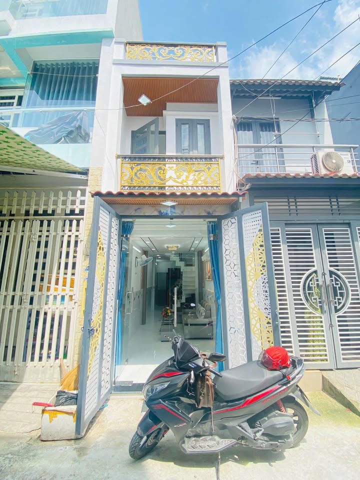 Nhà đẹp quận Bình Tân 21m² giá 2.79 tỷ - Khu vực văn minh, sạch sẽ!