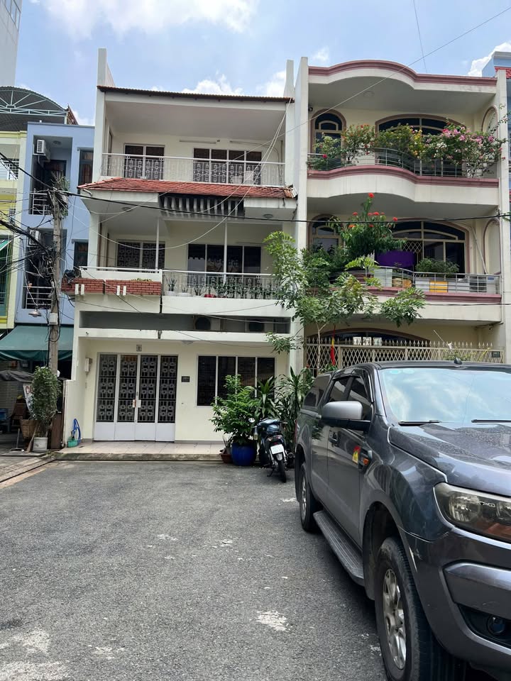 Nhà hẻm VIP 188/4 Thành Thái Quận 10 - Diện tích 108m², giá 20 tỷ - Thiết kế hiện đại, an ninh tuyệt đối!