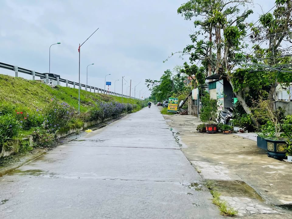 Đất mặt đường Chu Huy Mận, TP Vinh 299,8m² giá 7,7 tỷ - Tiềm năng tăng giá cao!