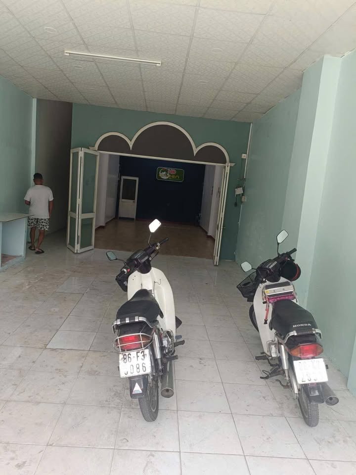 Cho thuê nhà lầu mặt tiền kinh doanh 19/4 Phan Thiết, 100m² - Phù hợp cho mọi loại hình kinh doanh!