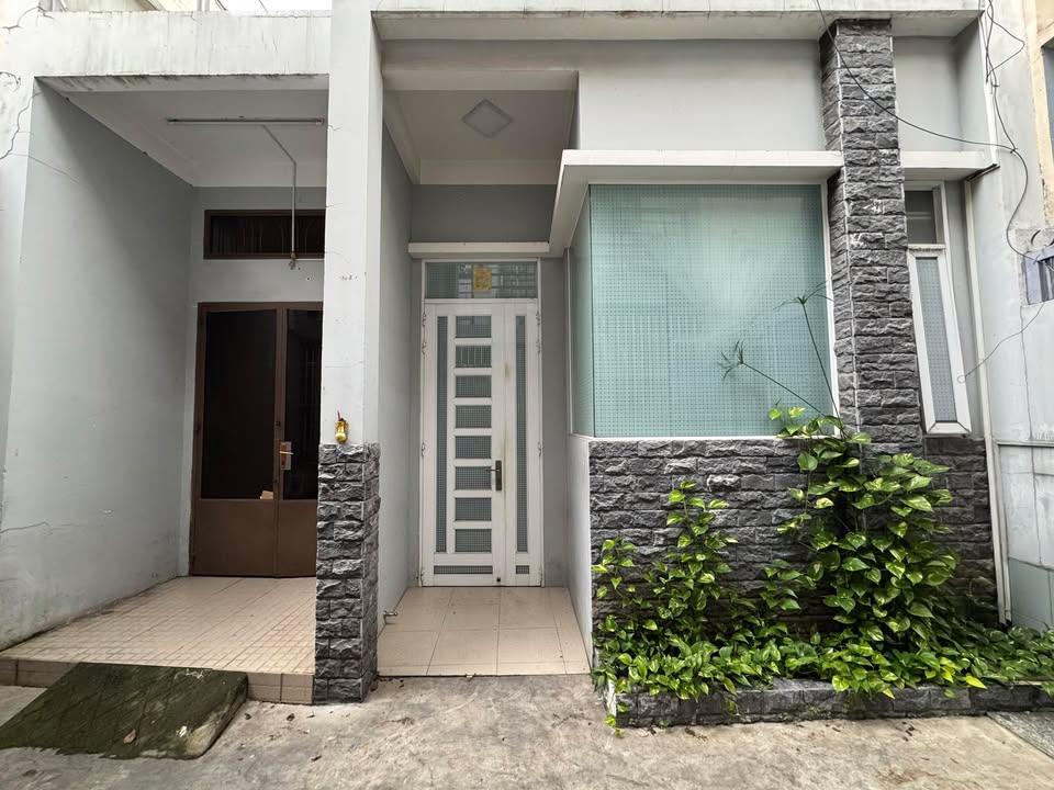 Nhà phố quận 8 - 90m² giá 6 tỷ - Hẻm lớn yên tĩnh, sẵn sàng vào ở!