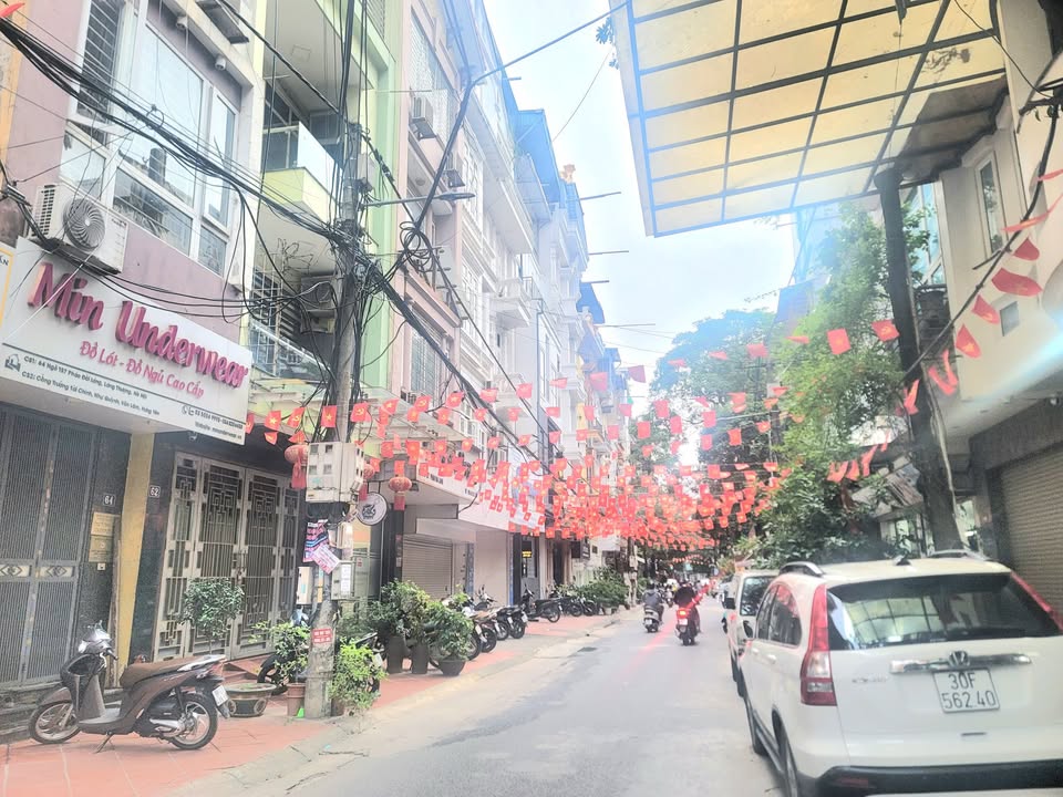 Nhà mặt phố Pháo Đài Láng Đống Đa 60m² giá 23.5 tỷ - Cơ hội đầu tư tuyệt vời!