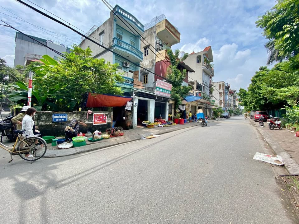 FrontHouse ĐH Thành Đô Đan Phượng 42m² giá 6 tỷ - Kinh doanh sầm uất!