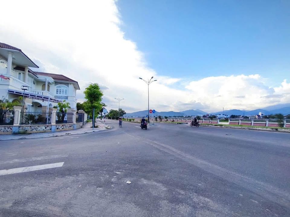 Bán đất đẹp KĐT Nam Sông Cái, Diên Khánh 299m² - Tiềm năng đầu tư sinh lời!