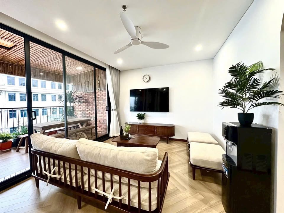 Bán tòa nhà 10 tầng mặt phố Tô Ngọc Vân, Quận Tây Hồ - Giá 150 tỷ, view Hồ Tây tuyệt đẹp!