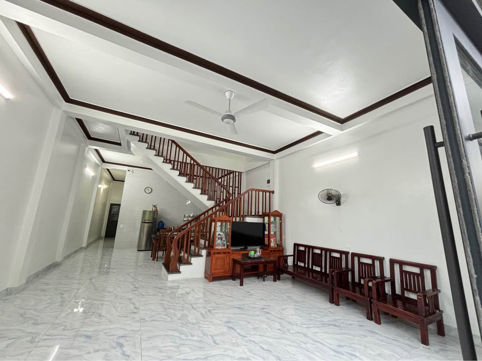 Nhà 2 tầng tại đường BM30, phường Cam Đường, Lào Cai - Giá 2.6 tỷ, sẵn sàng vào ở!