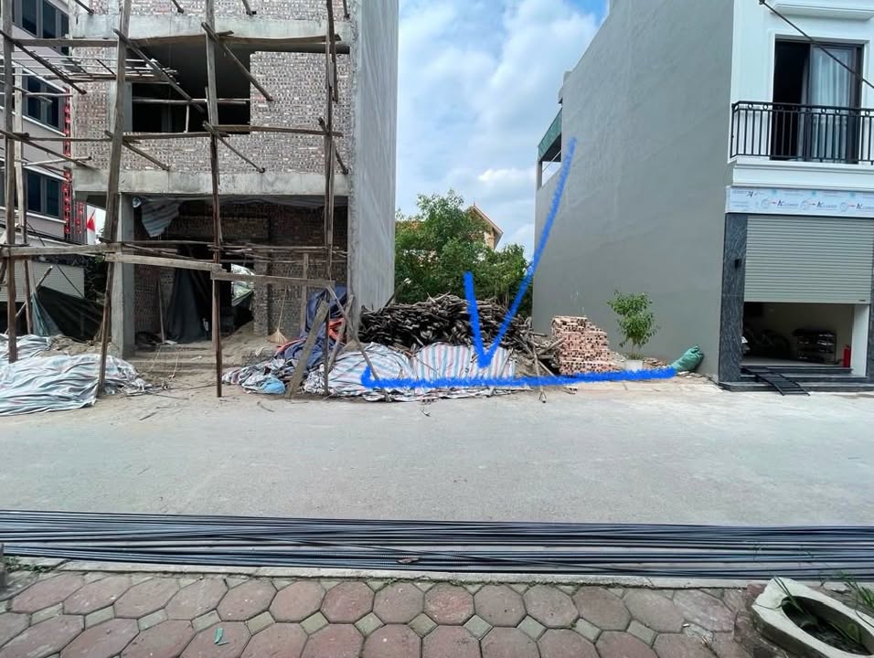 Đất nền Bát Khối Đông Dư 40m² giá thỏa thuận - Đường rộng ô tô tránh, kinh doanh thuận lợi!