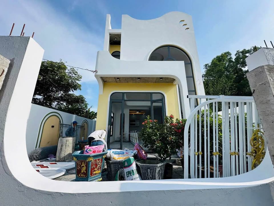 Nhà vườn Tân Điền, Cần Giuộc 288m² giá 3.88 tỷ - Thiết kế sân vườn thoáng mát!