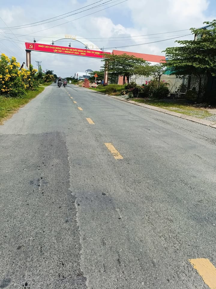 Đất mặt tiền ĐT 817, xã Mỹ Thạnh, huyện Thủ Thừa, 1000m² giá 2.7 tỷ - Cơ hội đầu tư tuyệt vời!