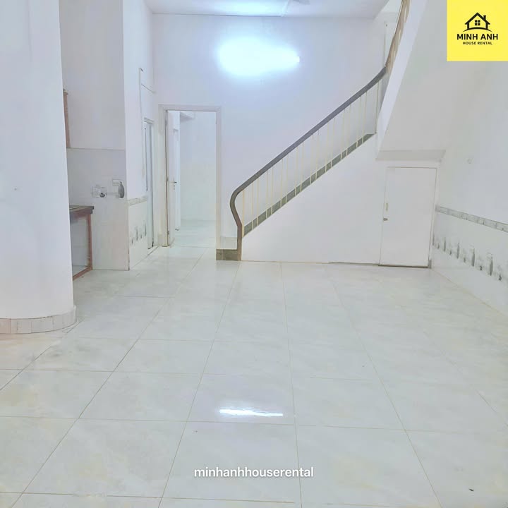 Nhà cho thuê Phạm Văn Hai, Tân Bình 66m² - Không gian ấm cúng, thuận tiện đi lại!