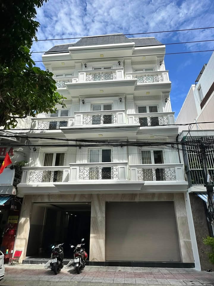 Nhà nguyên căn 4 tầng Hoàng Văn Thụ, Nha Trang 200m² - Thích hợp làm spa, homestay!