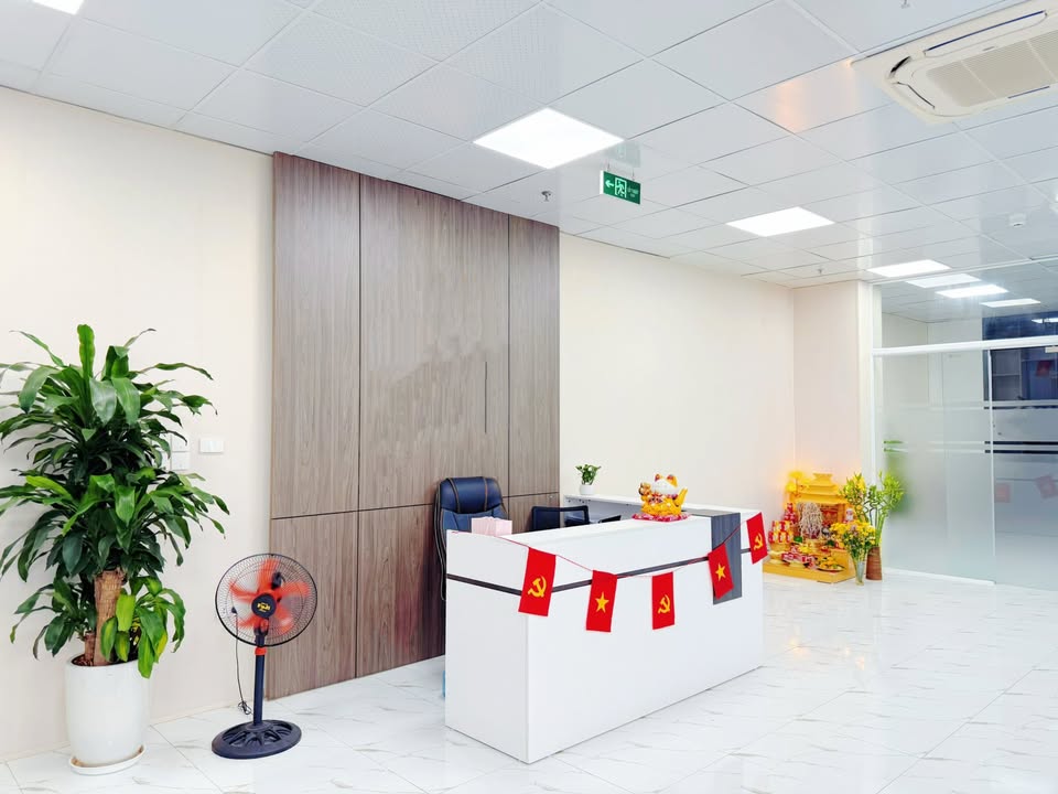 Văn phòng cho thuê tại Mễ Trì, Nam Từ Liêm 160m² giá 25.168 triệu - Vị trí đắc địa, vào làm ngay!
