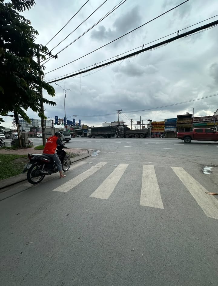 Đất mặt tiền Thạnh Lộc 15, Quận 12, 155m² giá 15.9 tỷ - Phù hợp xây biệt thự, CHDV