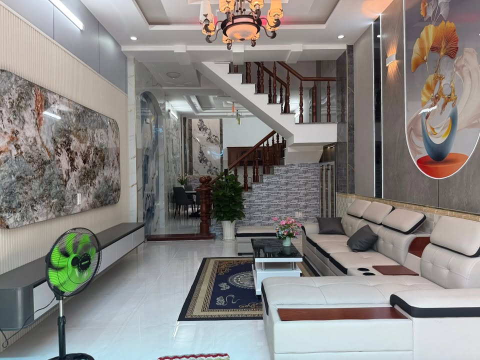 Nhà bán 4 tầng 52m² Lâm Thị Hố, Tân Chánh Hiệp, Q12 - Giá chỉ 5 tỷ!