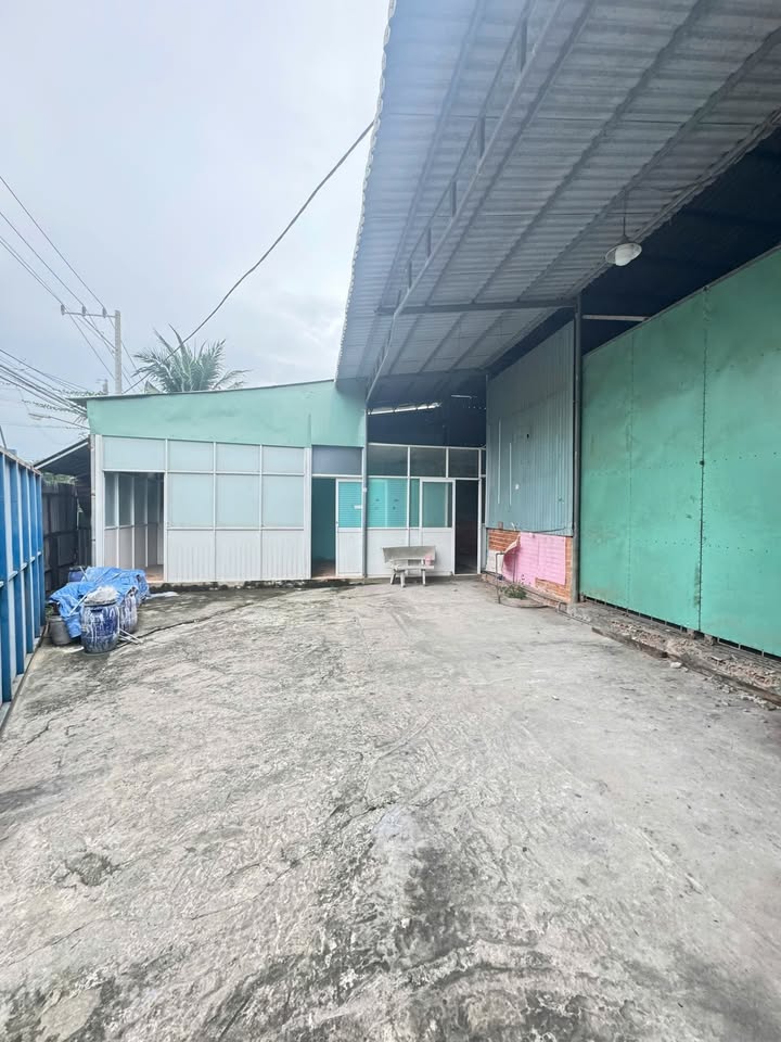 Cho thuê xưởng 400m² tại phường Khánh Bình - Giá chỉ 17 triệu/tháng!