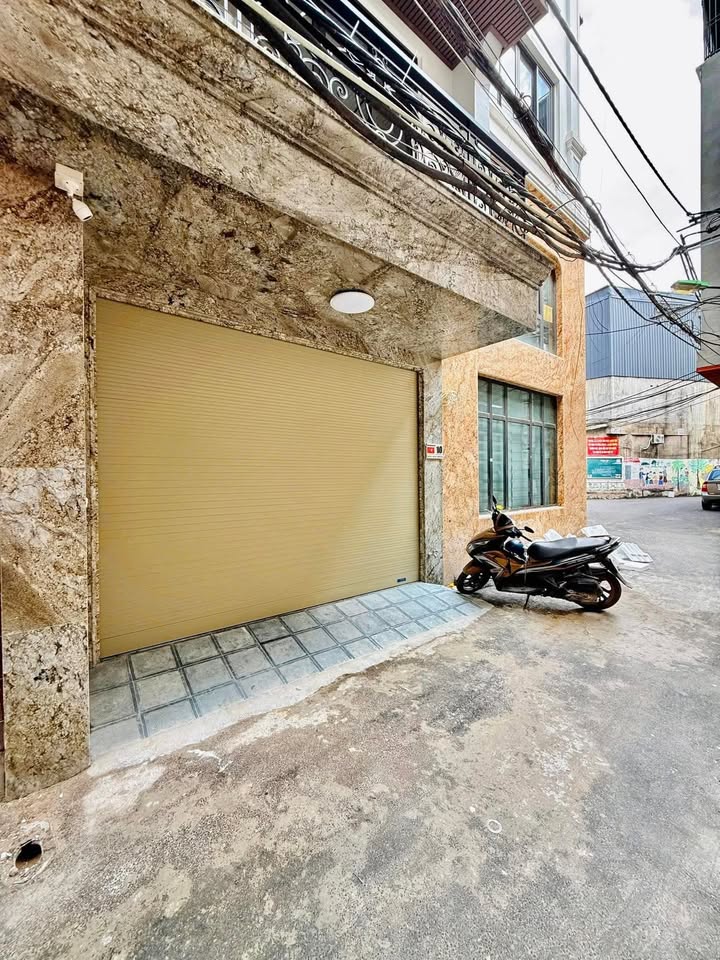 Bán nhà mặt phố Xuân Thủy, Cầu Giấy 58m² giá 29.6 tỷ - Thiết kế hiện đại, đầy đủ nội thất!