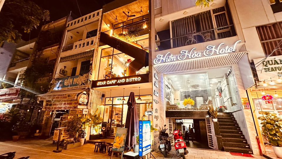 Nhà 3 tầng mặt tiền Hồ Nghinh 100m² giá 35 tỷ - Đầu tư sinh lời ngay!