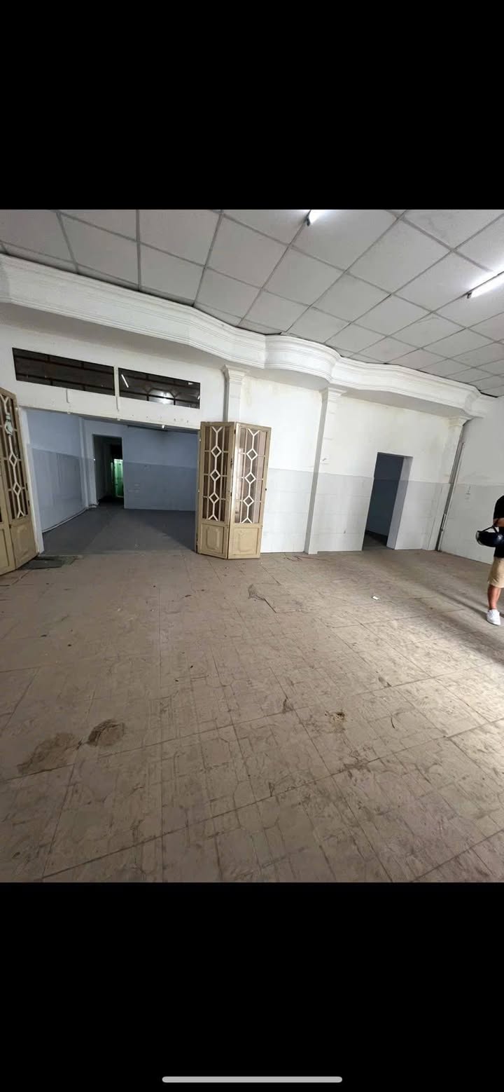 Nhà mặt tiền Nguyễn Duy Cung phường 12 Gò Vấp 190m² giá 25 triệu - Kinh doanh thoải mái!