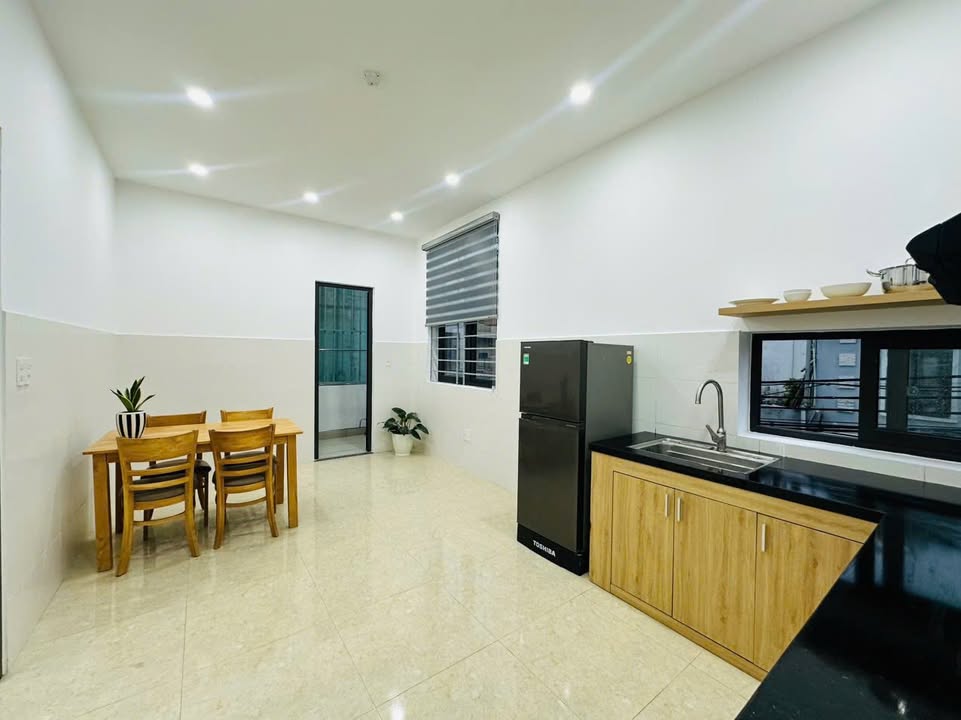Căn hộ 1 phòng ngủ đường Phan Thúc Duyện, Mỹ An, Đà Nẵng giá 7.5 triệu - Tiện nghi đầy đủ