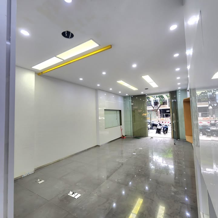 Cho thuê nhà mặt tiền đường Nguyễn Hữu Thọ, Hải Châu 120m² - Vị trí đắc địa cho doanh nghiệp!