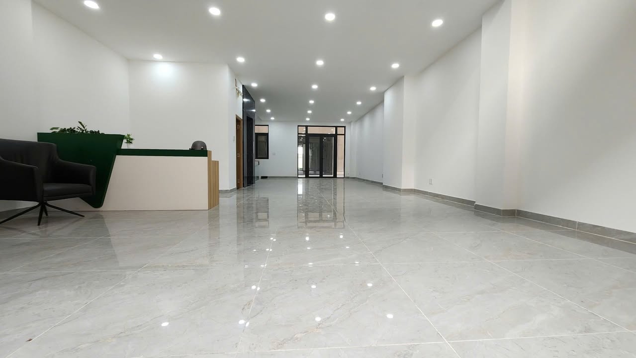 Văn phòng cho thuê tại Vạn Phúc City 140m² giá 17 triệu - Vị trí đắc địa, tiện ích đầy đủ!