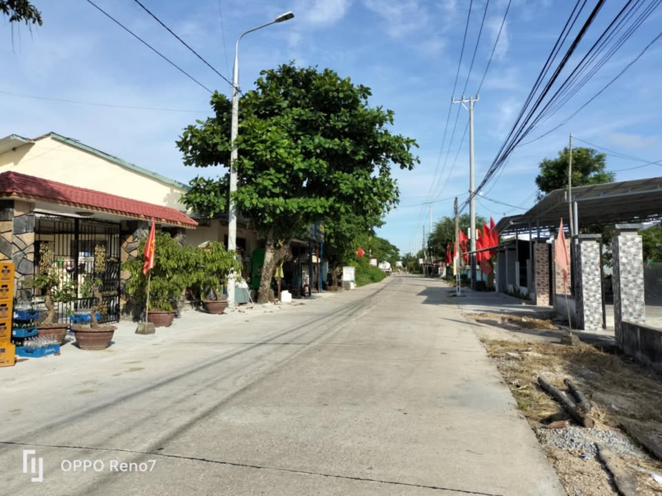 Đất nền Hòa Lâm, 300m², mặt tiền 12m - Cơ hội đầu tư hấp dẫn!