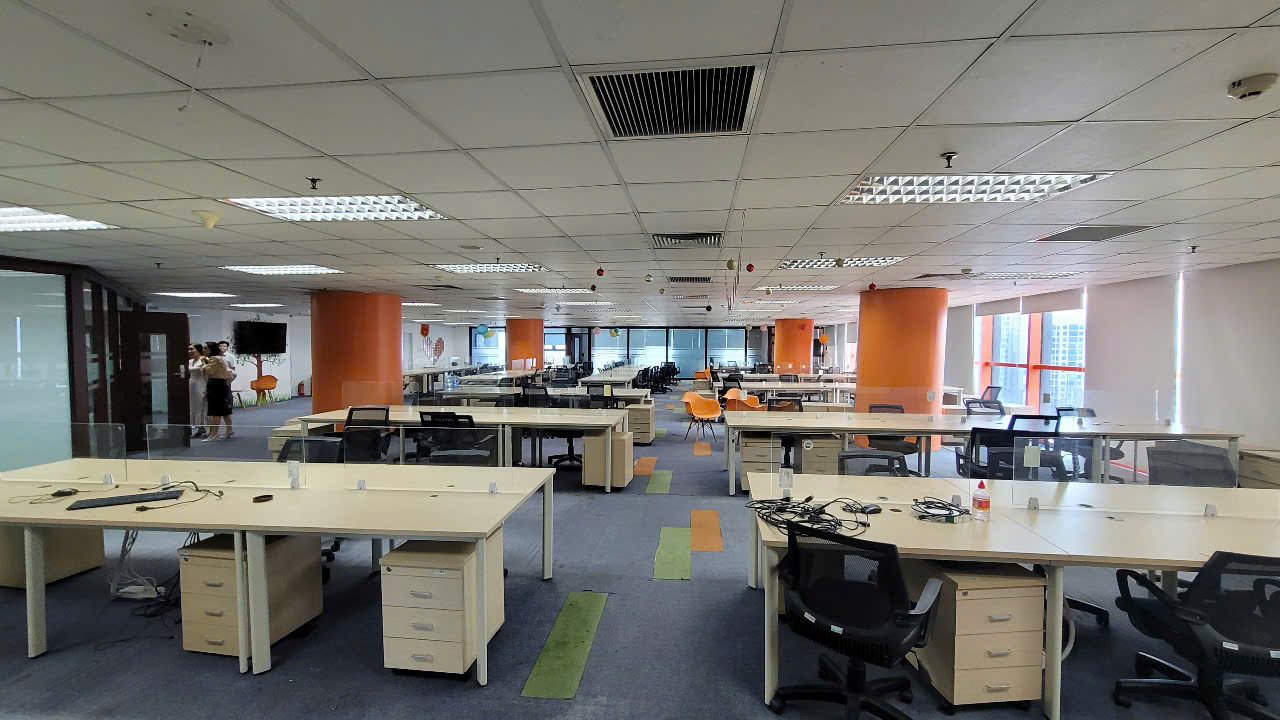 Cho thuê văn phòng cao cấp tại Cầu Giấy 130m² giá 41 triệu - Vào làm việc ngay!
