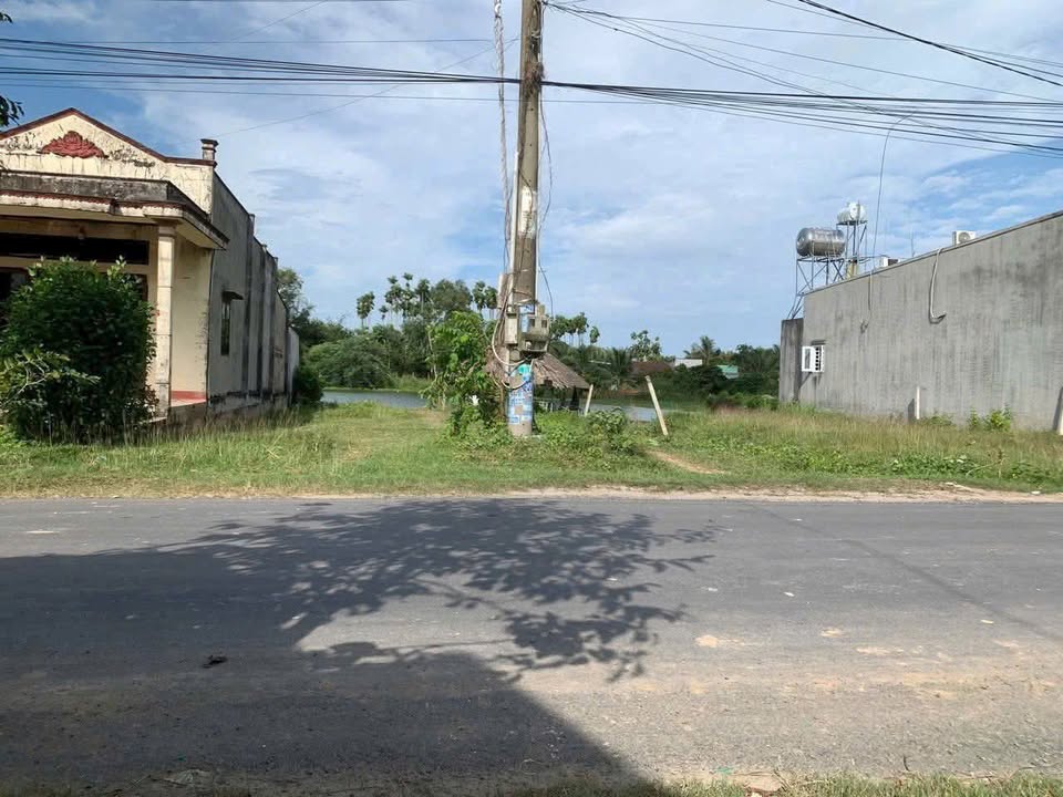 Đất nền Đức Ngãi 2600m² giá 2.6 tỷ - Sổ hồng riêng, vị trí đẹp!