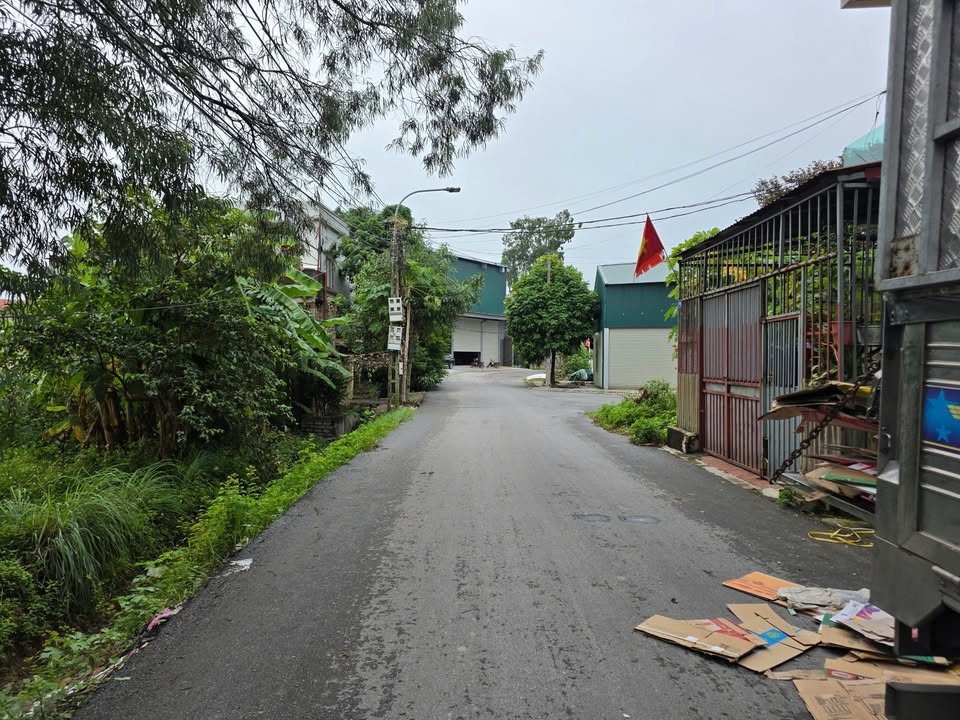 Nhà Hồng Thái, Việt Yên 72m² giá 2 tỷ - Kinh doanh thuận lợi!