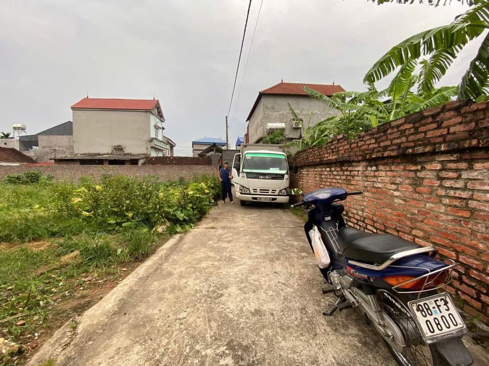 Đất Hồng Vân Thường Tín 44.4m² giá 2.39 tỷ - Tiềm năng phát triển cao!