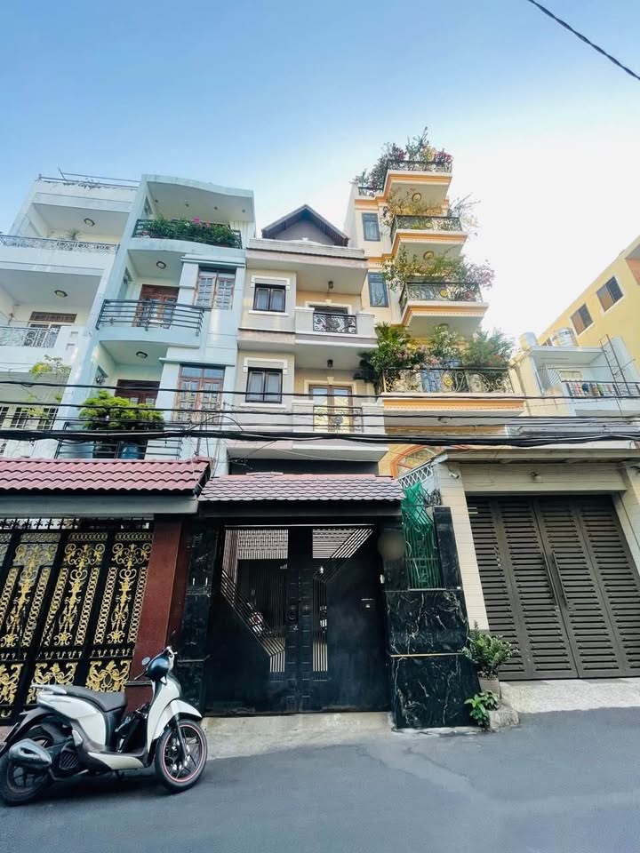 FrontHouse hẻm 2 xe hơi P9 Tân Bình 92m² giá 15.9 tỷ - Thiết kế lệch tầng sang trọng!