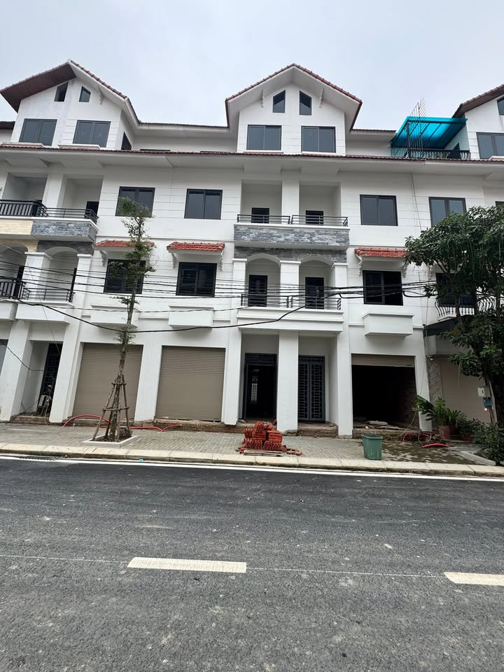 Shophouse mặt đường HQV kéo dài KĐT Cienco5 Hoài Đức 90m² giá 16 tỷ - Đầu tư sinh lời ngay!