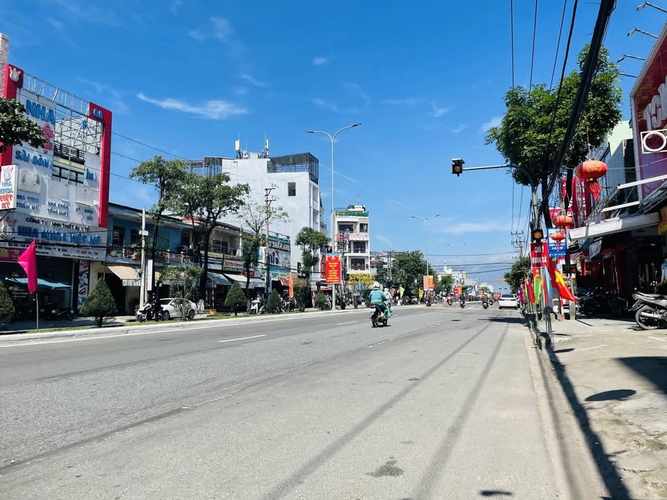 Nhà mặt tiền đường Tôn Đức Thắng, Liên Chiểu, Đà Nẵng 183m² giá 13.8 tỷ - Kinh doanh đắc địa!