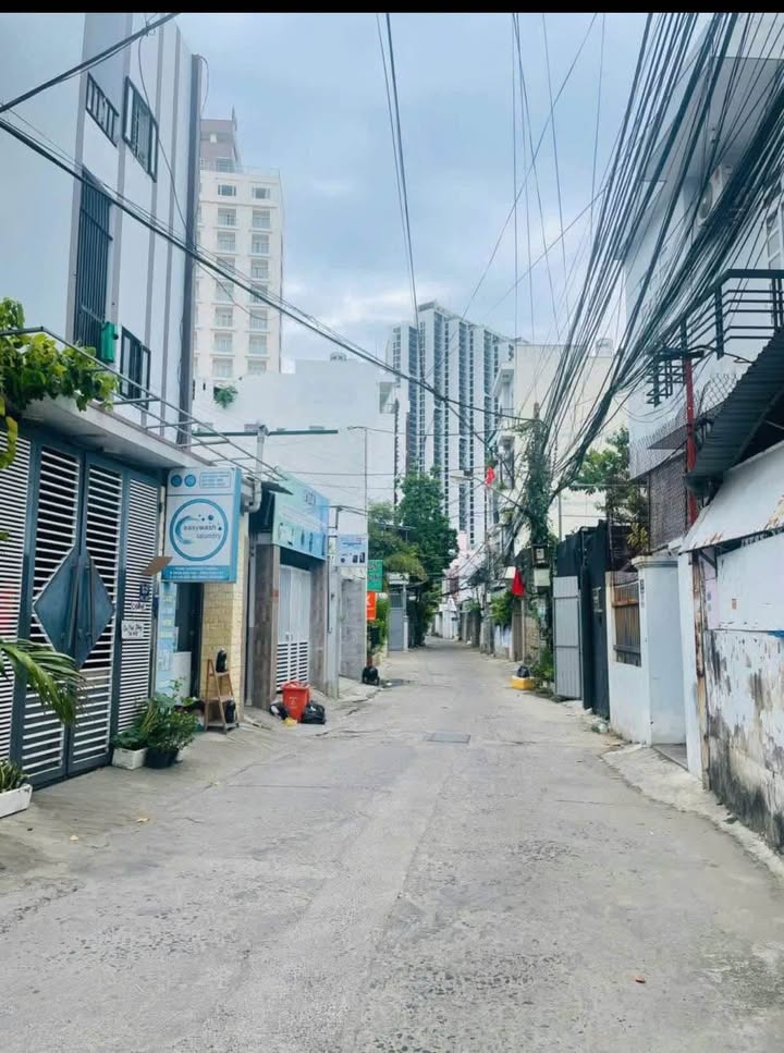 Dãy trọ 10 phòng Hẻm Sao Biển Nha Trang 99m² giá 5.5 tỷ - Thu nhập ổn định 12 triệu/tháng