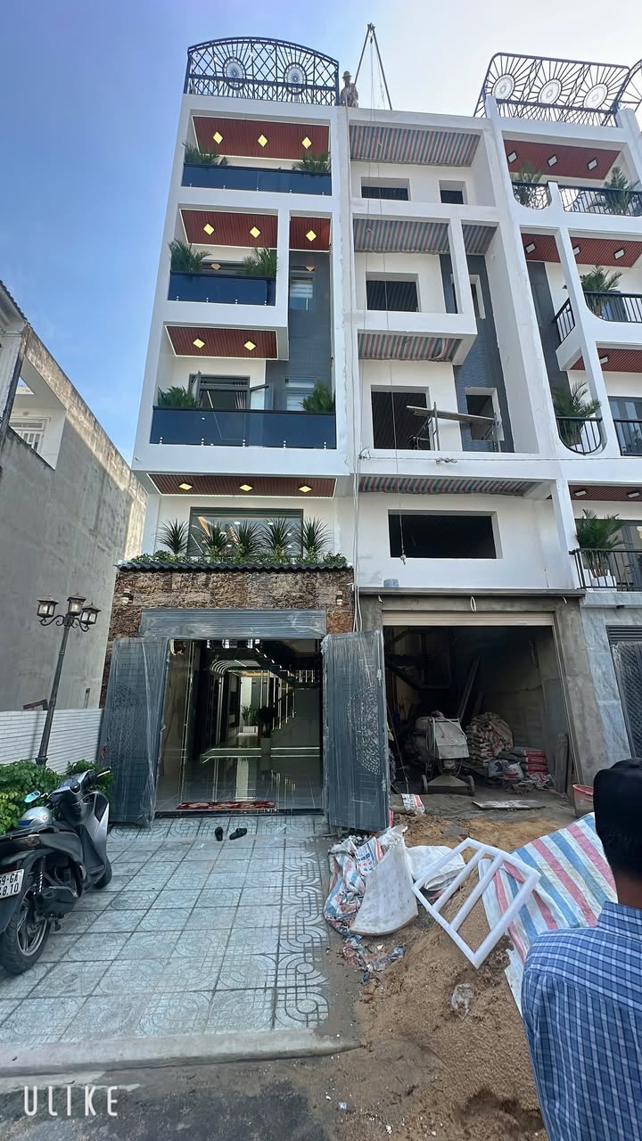 Nhà bán Thới An, Q12 100m² giá 8.3 tỷ - Sẵn sàng vào ở ngay!