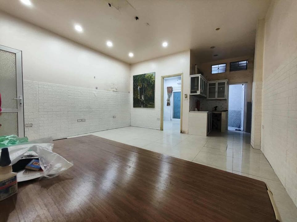 Nhà cho thuê nguyên căn 1 tầng tại Giang Văn Minh, Ba Đình 65m² - An ninh tốt, gần phố!