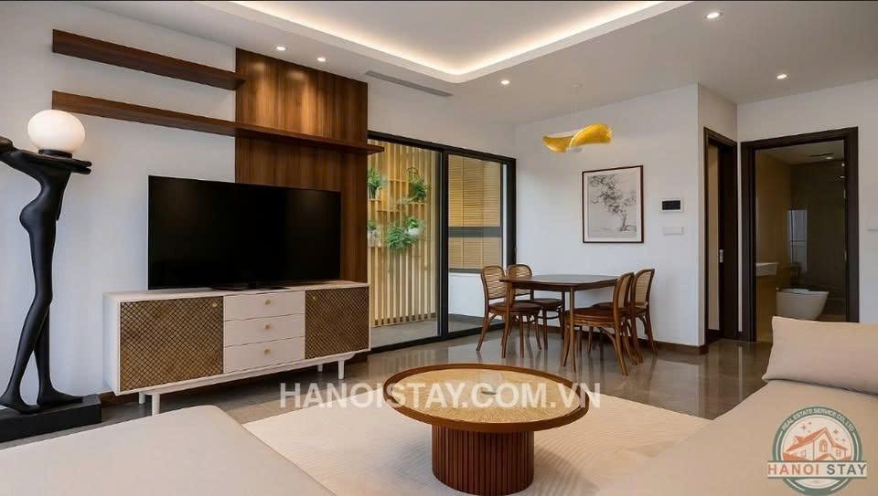 Căn hộ cho thuê 2 phòng ngủ Nguyên Hồng, Đống Đa - Sang trọng, tiện nghi và hiện đại!