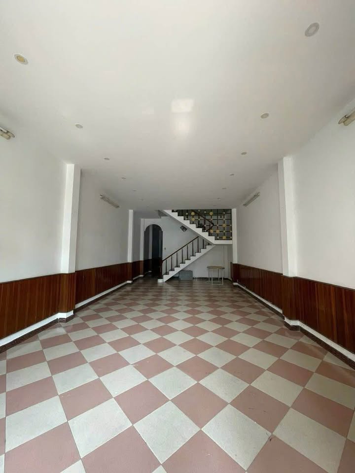 Nhà 3 tầng cho thuê mặt tiền Trần Hưng Đạo 125m² giá 32 triệu - View sông Hàn lý tưởng!