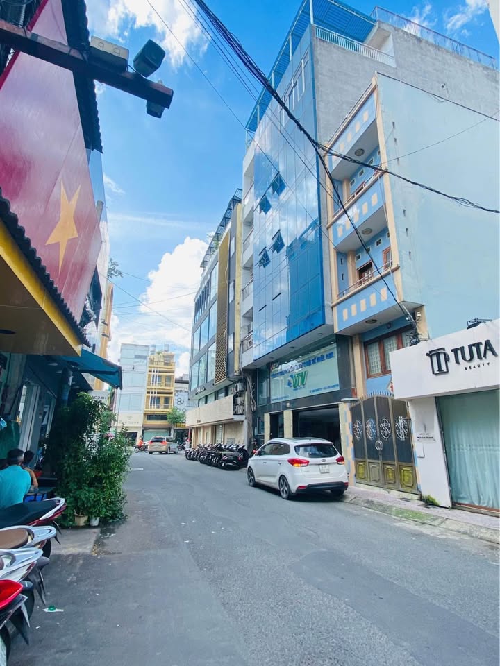 Nhà 5 tầng Nguyễn Thị Minh Khai, Q3 - 8.5 tỷ, Hẻm 2m Tiện Nghi