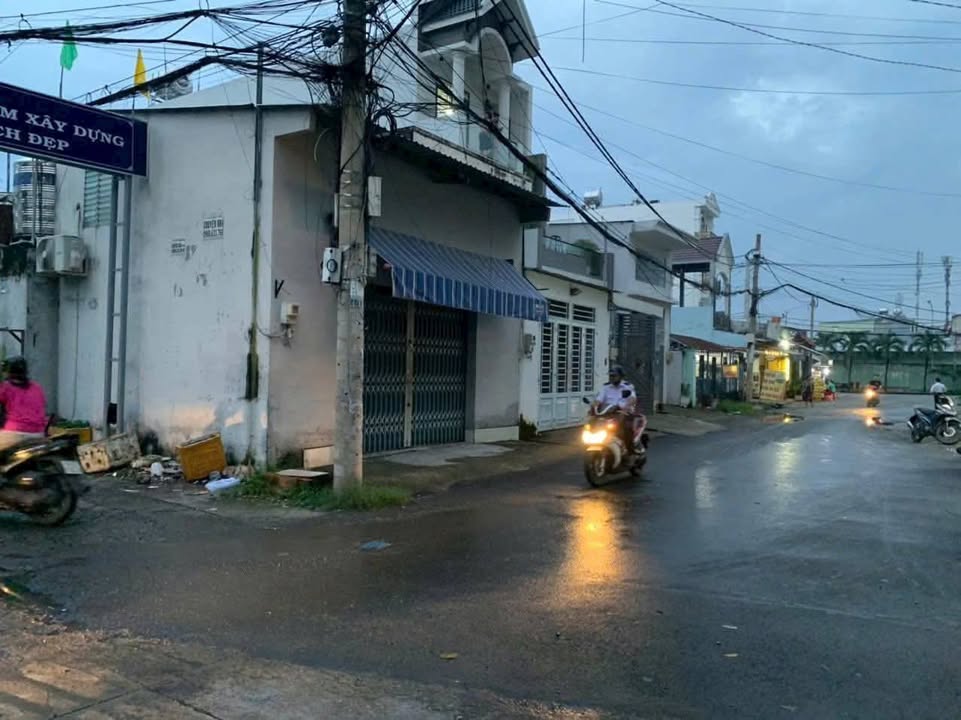 Cho thuê cửa hàng 30m² tại Trần Thị Hè, quận 12 - Góc 2 mặt tiền, phù hợp kinh doanh