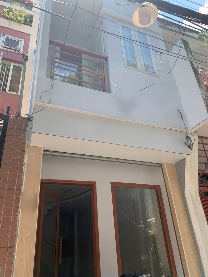 Nhà cho thuê hẻm Trần Quang Khải, Quận 1, 28m² - Giá thuê chỉ 14 triệu/tháng!