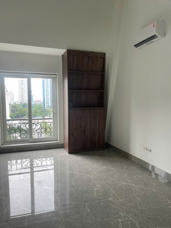 Cho thuê tòa nguyên căn 7 tầng tại Dịch Vọng Hậu, Cầu Giấy - Diện tích 80m², giá thỏa thuận!