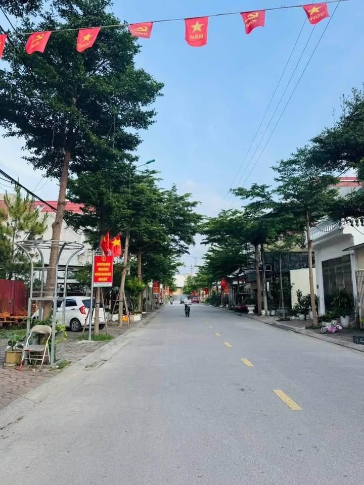 Bán FrontHouse đường Mạc Thị Bưởi, phường Sao Đỏ, TP Chí Linh 115m² - Giá chỉ 2 tỷ